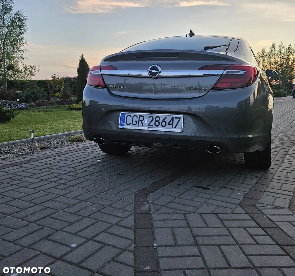 Opel Insignia 2.0 T Cosmo 4x4 EU6 - 4