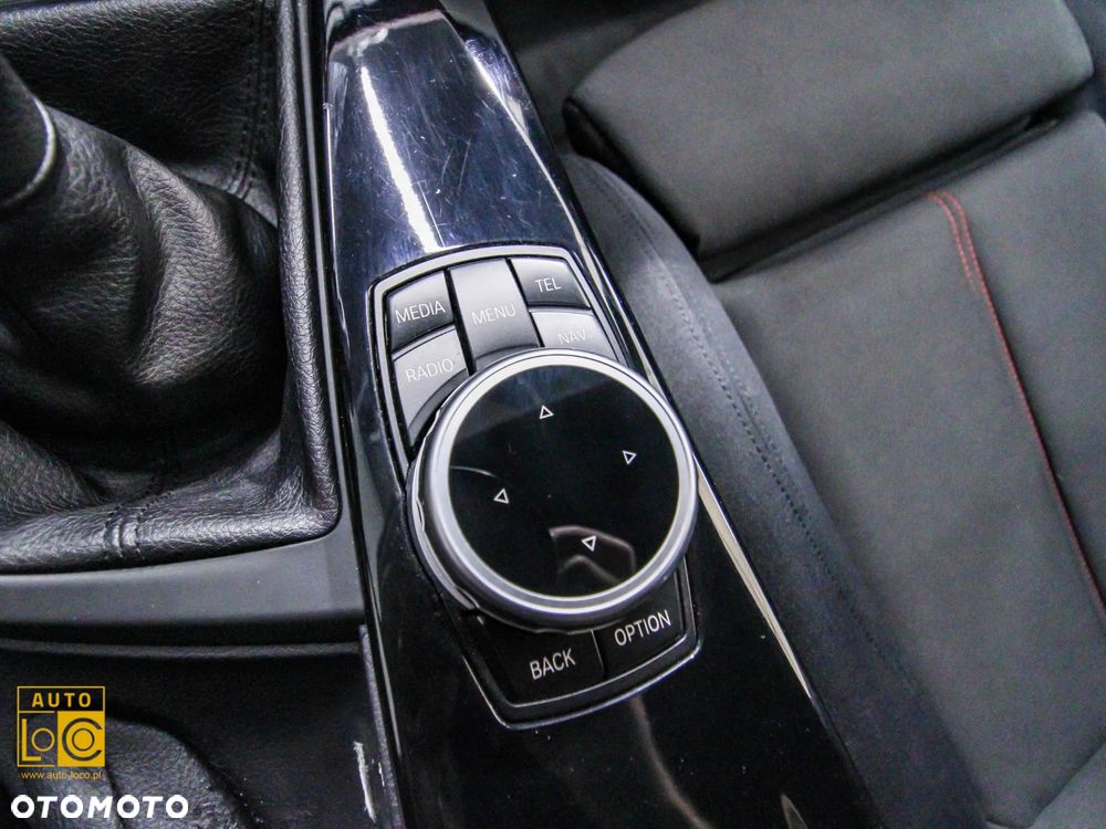 BMW Seria 3 320i M Sport - 27