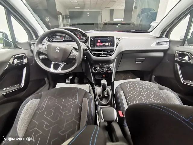 Peugeot 2008 1.5 BlueHDi Signature - 8