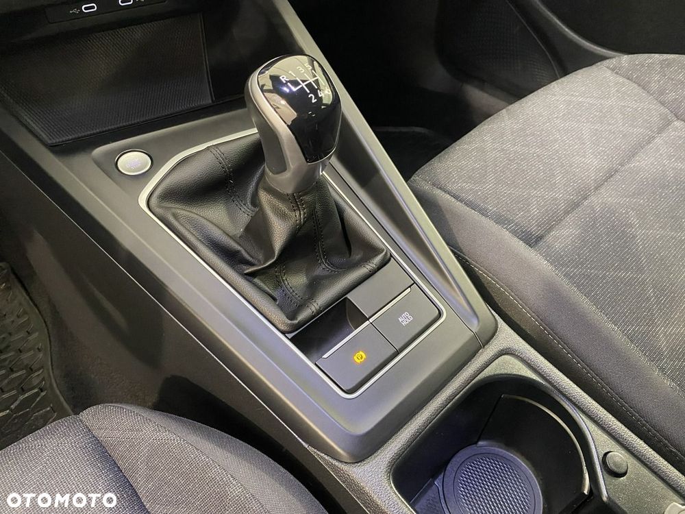 Volkswagen Golf 2.0 TDI Life - 24