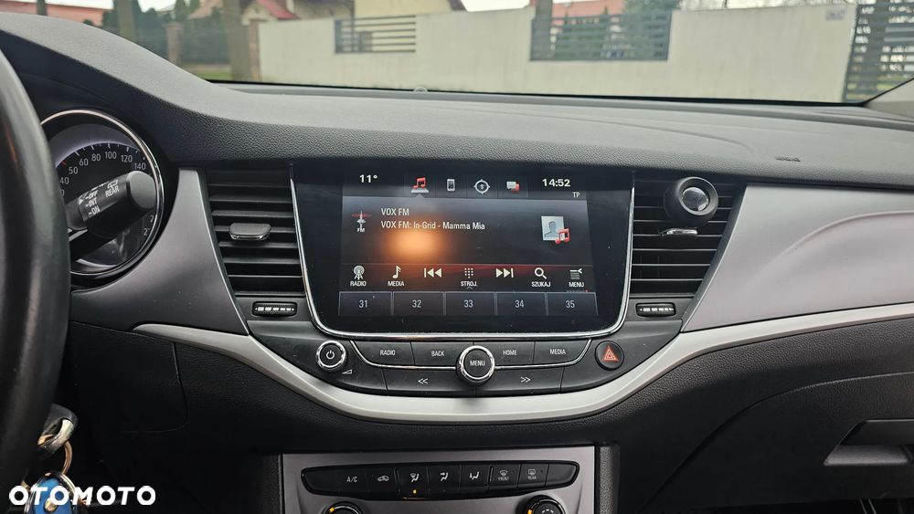 Opel Astra 1.6 CDTI Essentia - 24