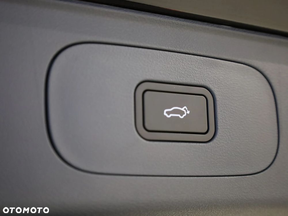 Geely Starray EM-i 1.5 PHEV Max - 25