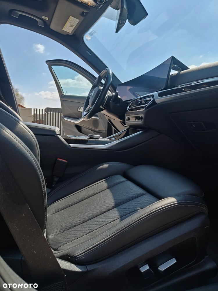 BMW Seria 3 330e M Sport - 19