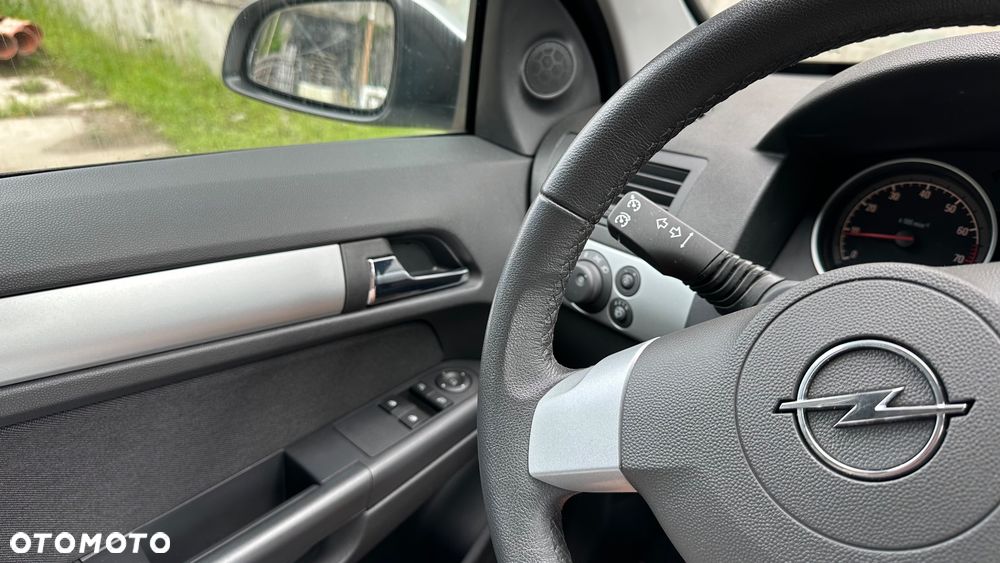 Opel Astra 1.6 Edition - 24