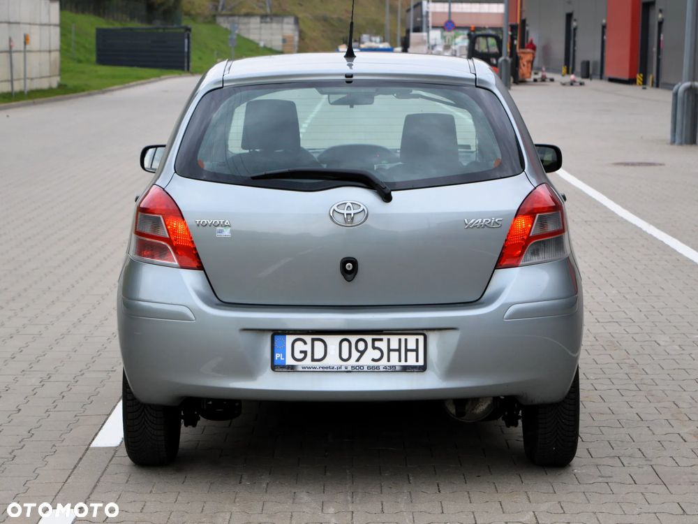 Toyota Yaris 1.0 Terra - 29