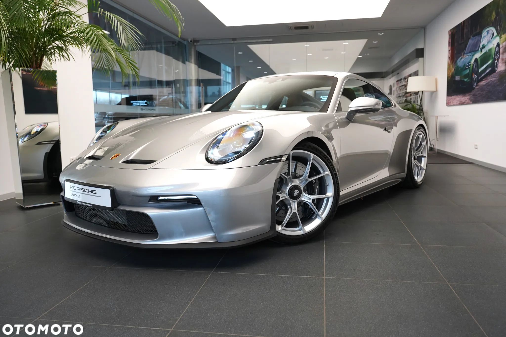 Porsche 911 GT3 Touring PDK - 1