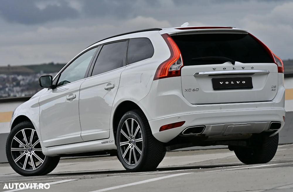 Volvo XC 60 D5 AWD Aut. Summum - 4