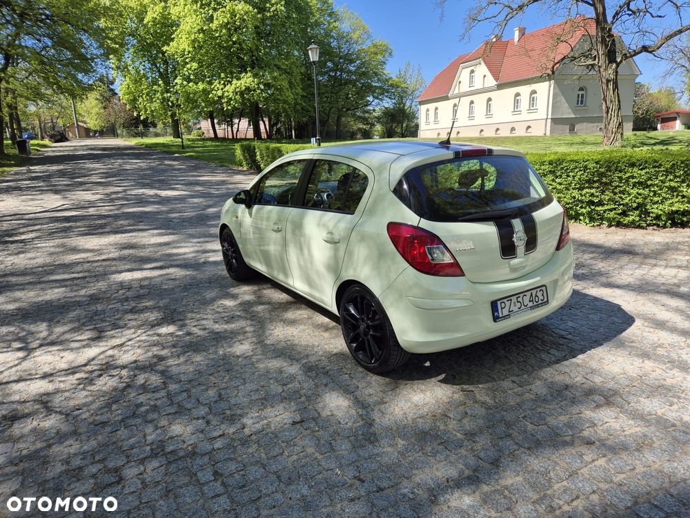 Opel Corsa 1.2 16V Enjoy - 4