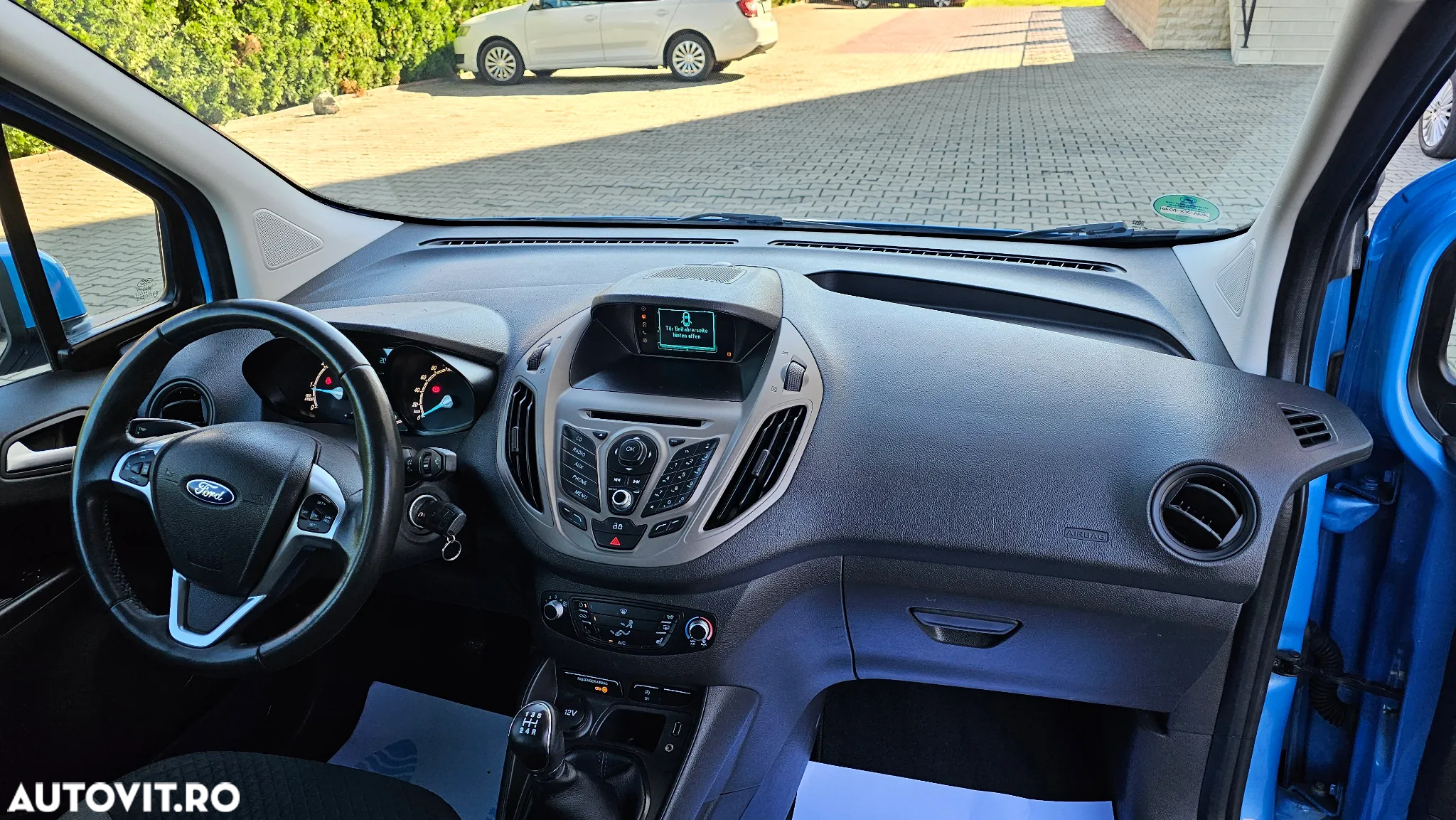 Ford Tourneo Courier 1.5 TDCi Ambiente - 11