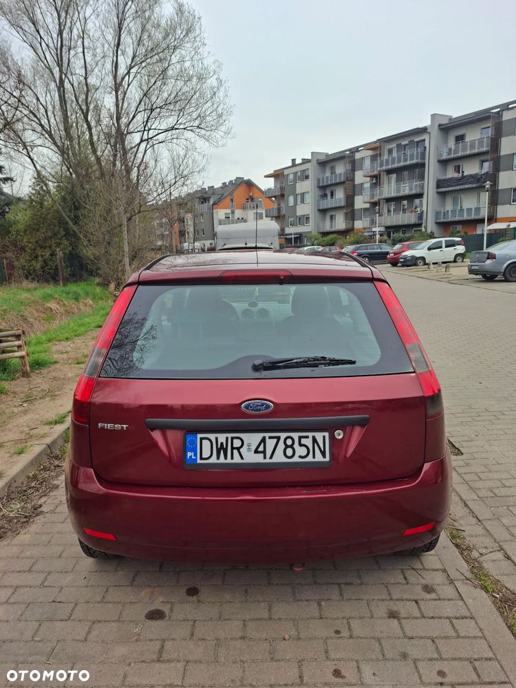 Ford Fiesta - 5