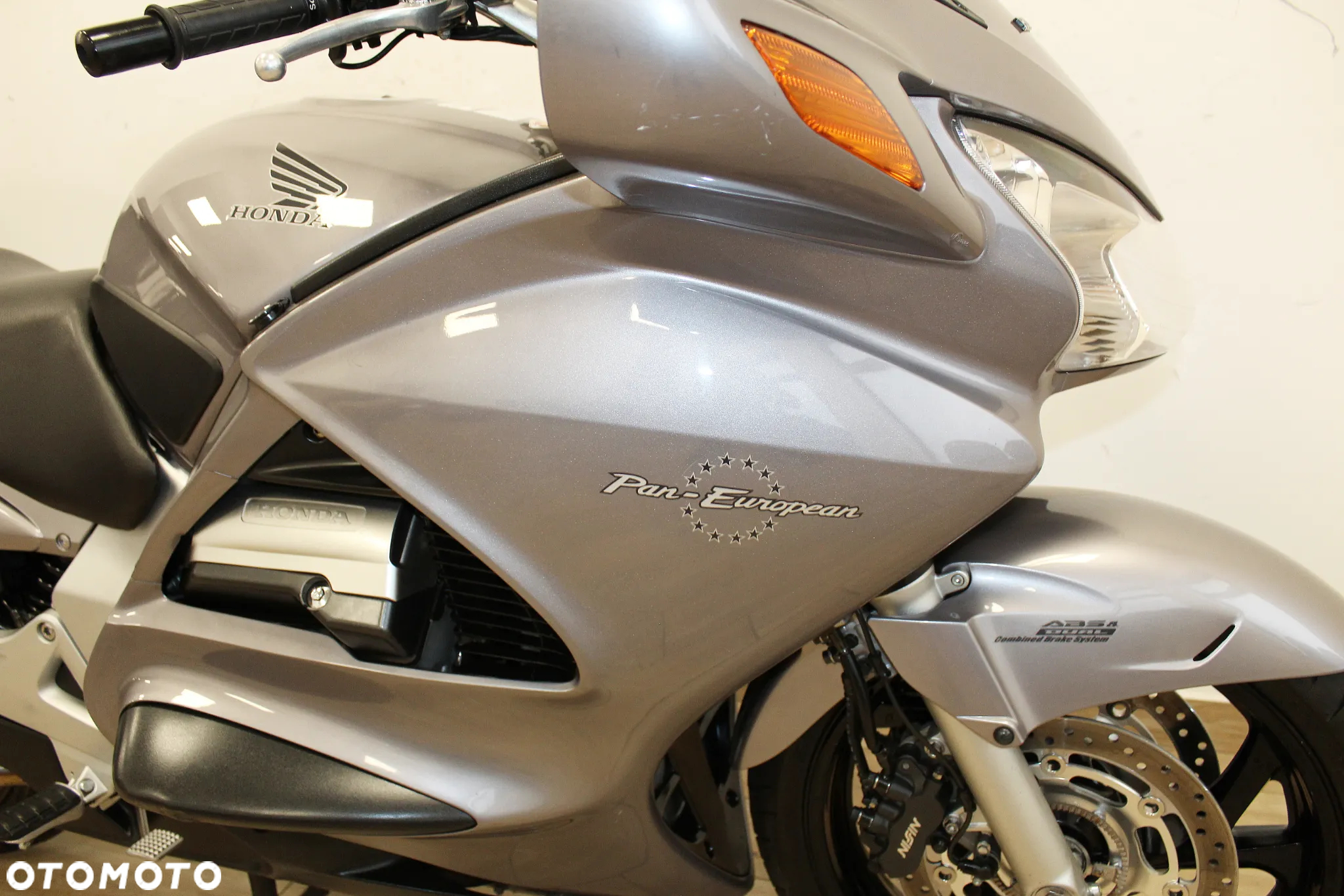 Honda ST - 9