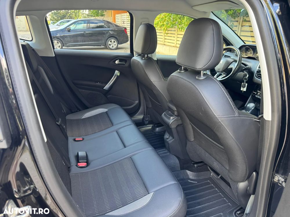 Peugeot 2008 PureTech 110 GPF Stop&Start EAT6 Allure - 11