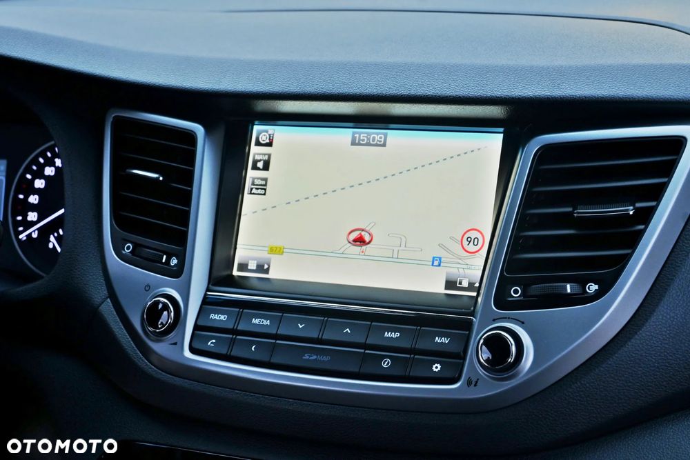 Hyundai Tucson 1.6 GDI BlueDrive GO 2WD - 25