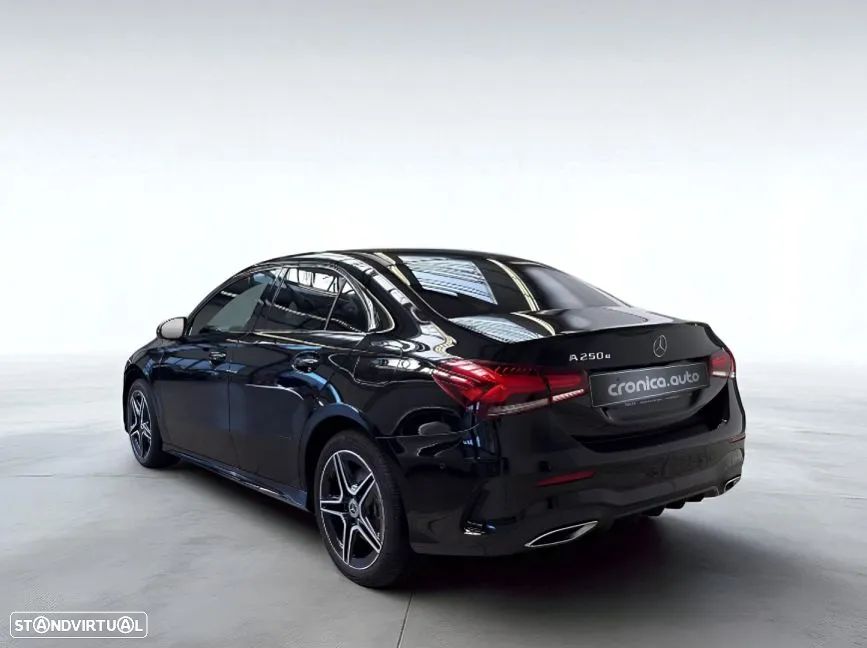 Mercedes-Benz A 250 Limousine e AMG Line - 8
