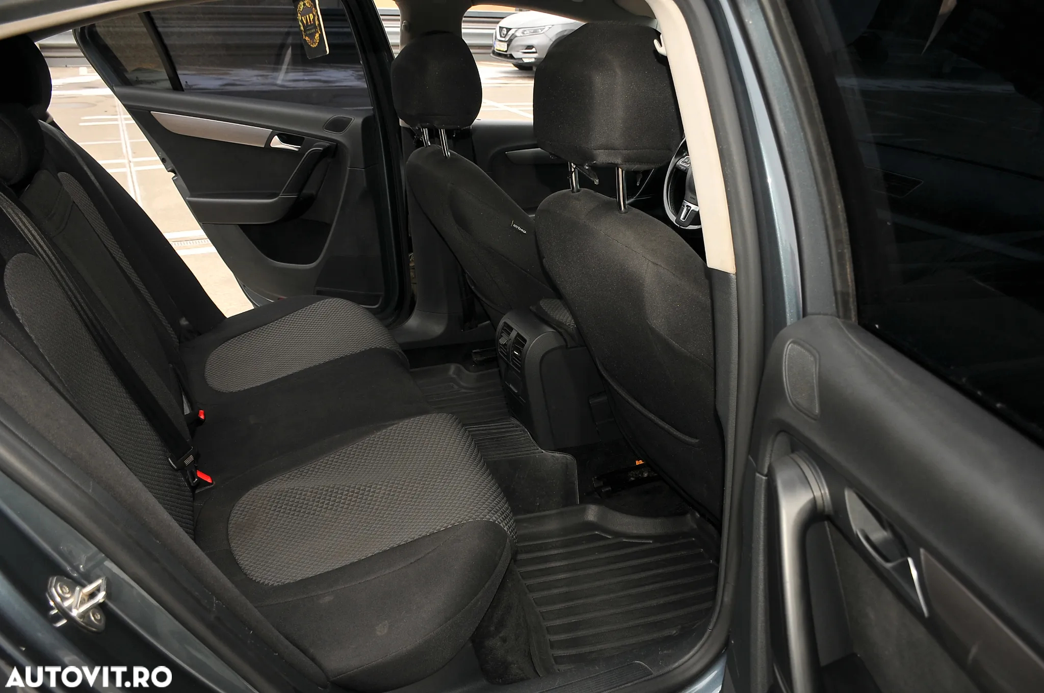 Volkswagen Passat 2.0 Blue TDI SCR Comfortline - 5