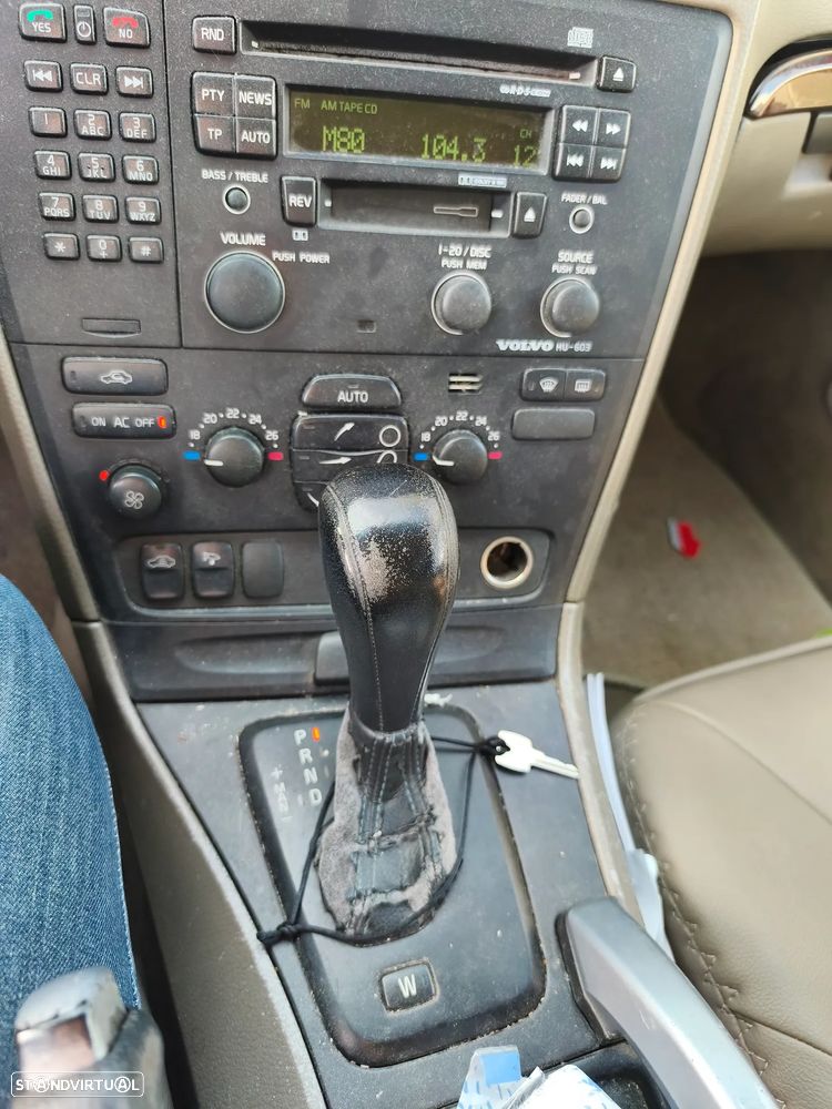 Volvo XC 70 D5 Nivel 2 Auto. - 8