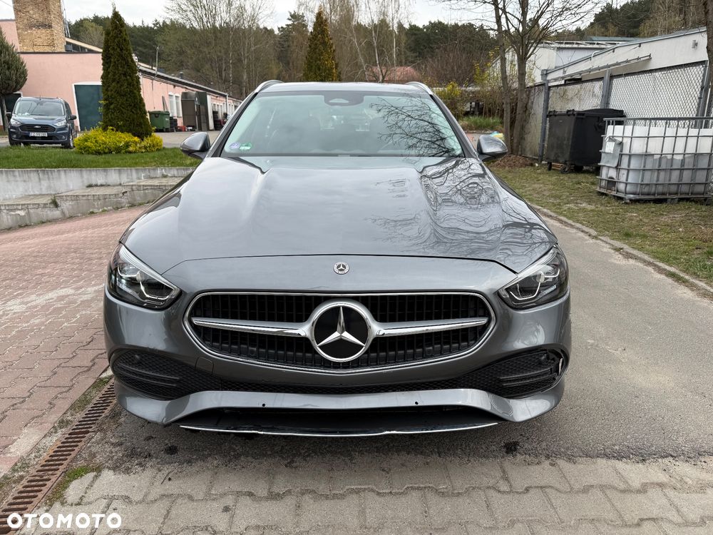 Mercedes-Benz Klasa C 200 4Matic 9G-TRONIC Avantgarde - 2