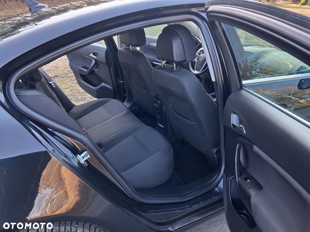 Opel Insignia - 30