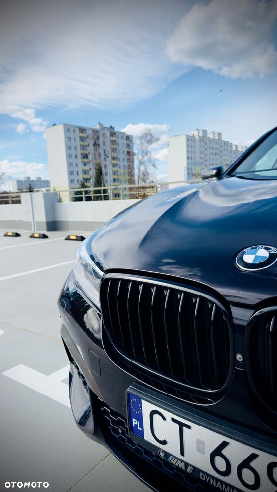 BMW Seria 7 750i xDrive - 7