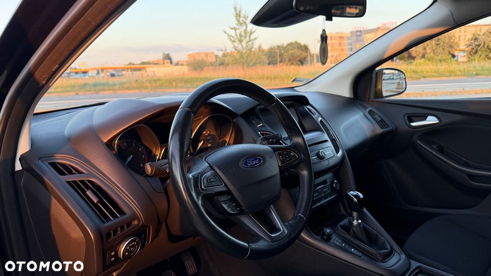 Ford Focus - 12