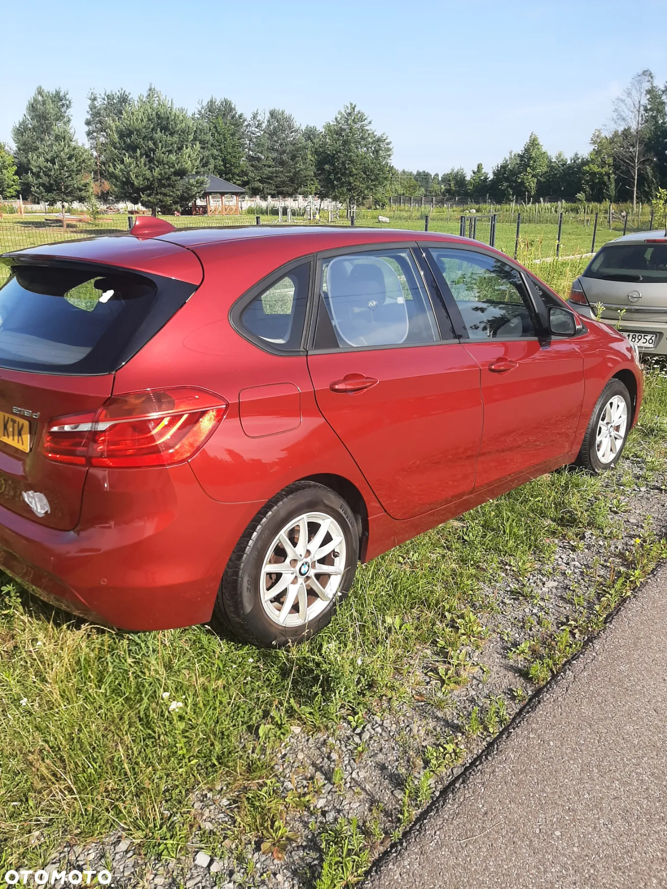 BMW Seria 2 218d - 10