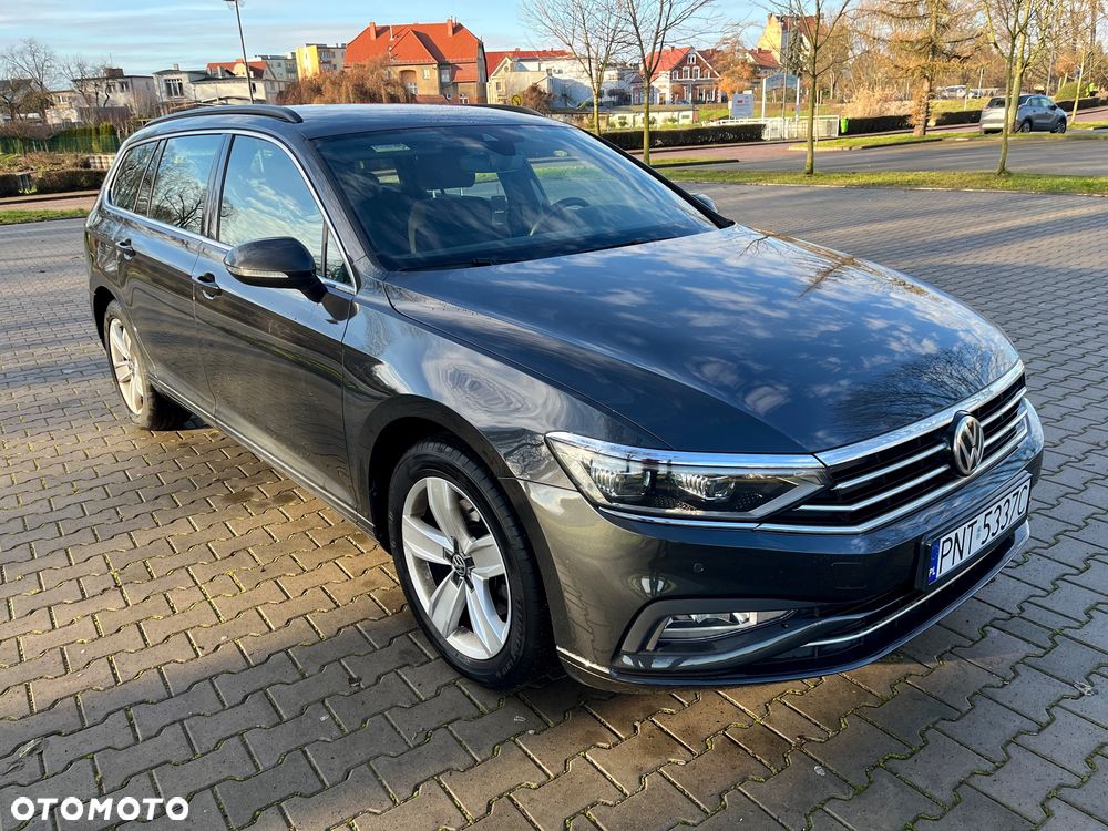 Volkswagen Passat 1.6 TDI SCR DSG Business - 4