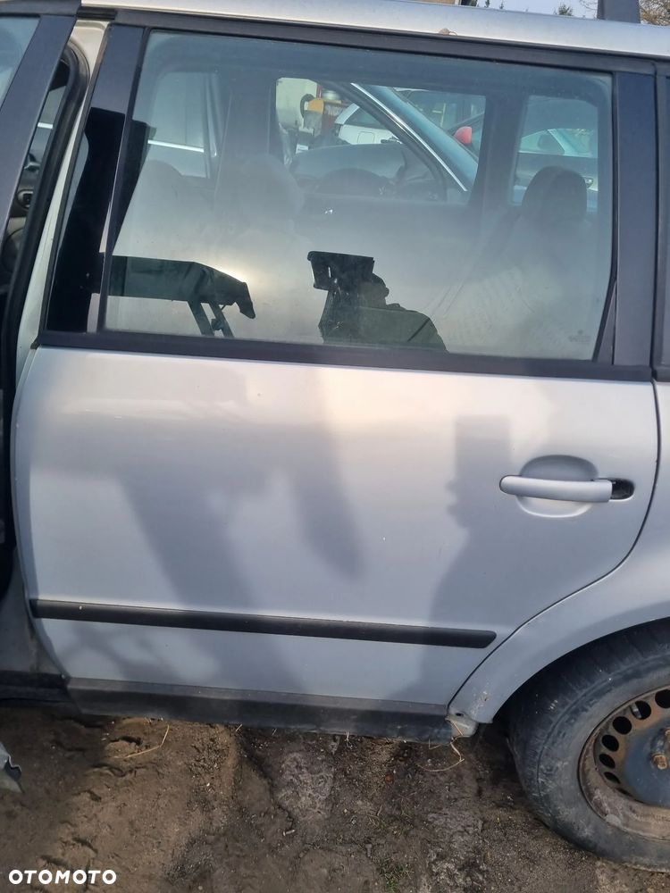 Vw passat b5 przedlift kombi LB7Z 1.9 tdi 115km ATJ skrzynia ELN na czesci - 11