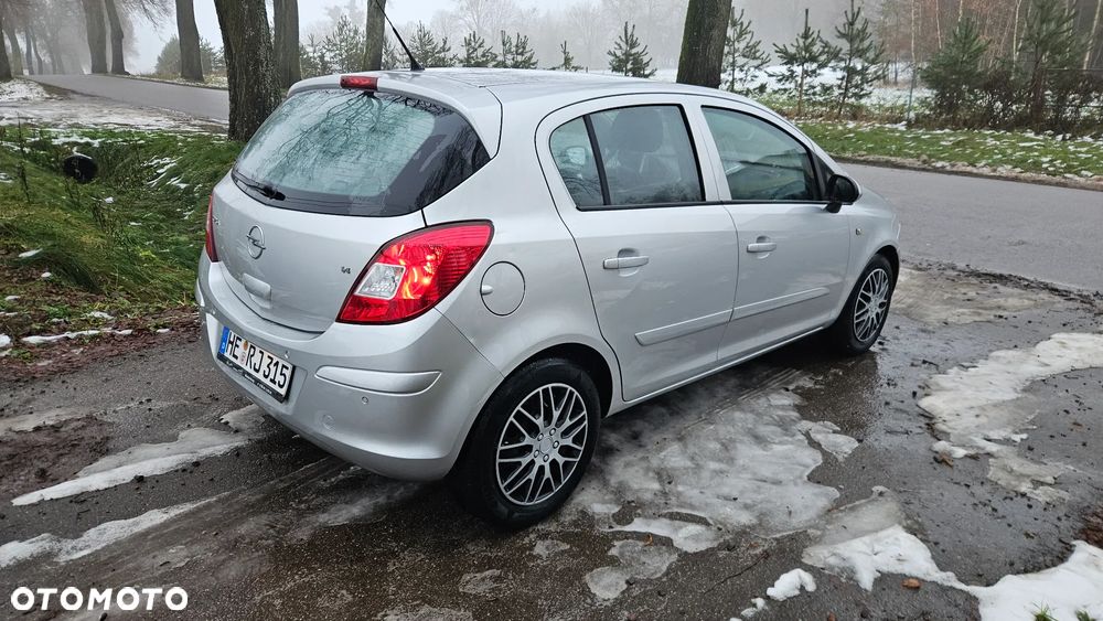 Opel Corsa 1.4 16V Automatik Sport - 3