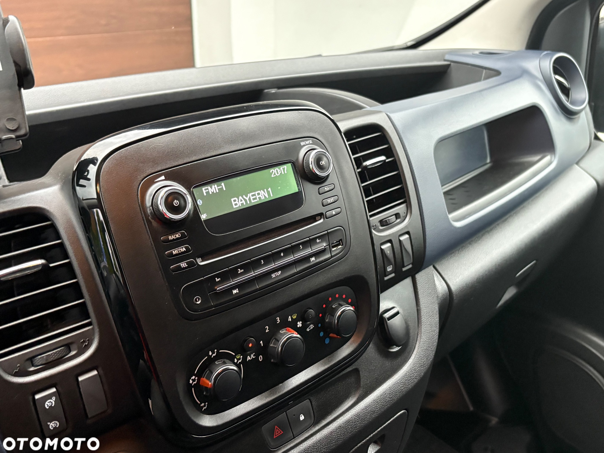 Opel VIVARO - 18