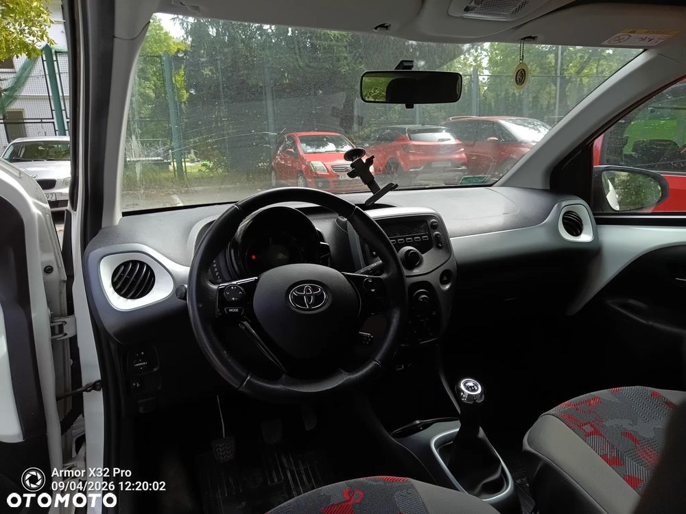 Toyota Aygo x-play - 7