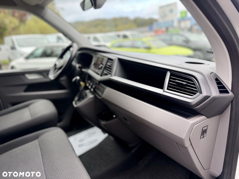 Volkswagen Transporter T6.1 - 20