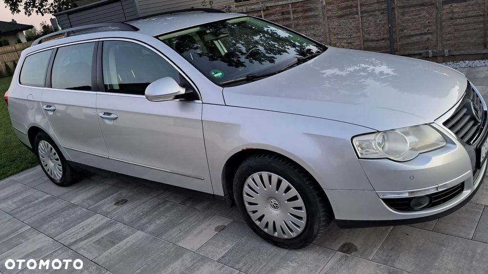 Volkswagen Passat - 4
