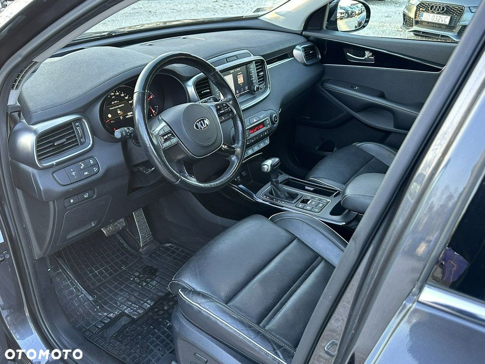 Kia Sorento - 12