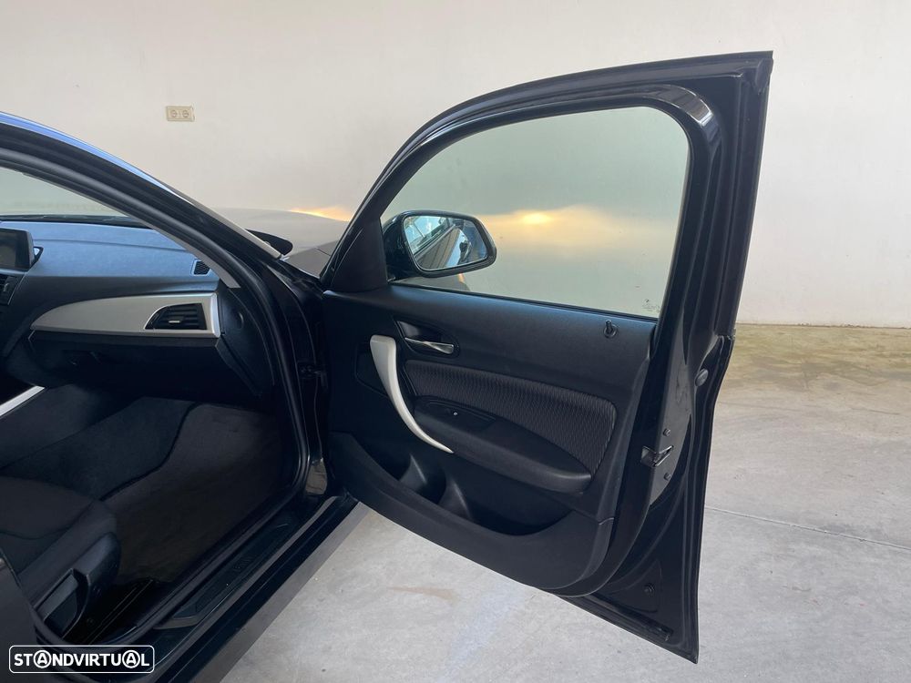 BMW 116 d Sport Line - 16