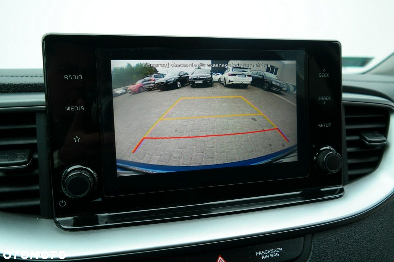 Kia Ceed - 21
