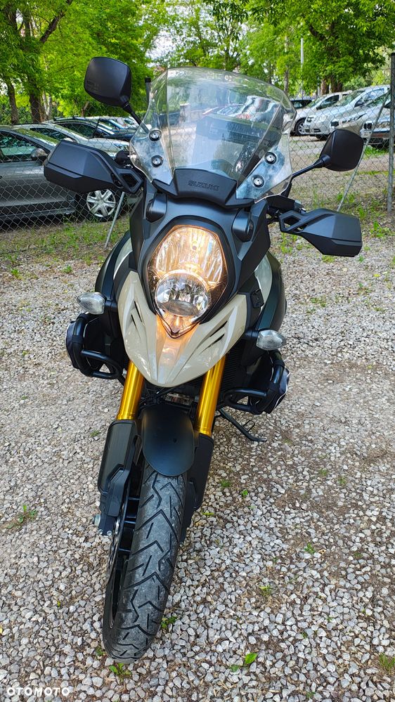 Suzuki V-STROM - 4