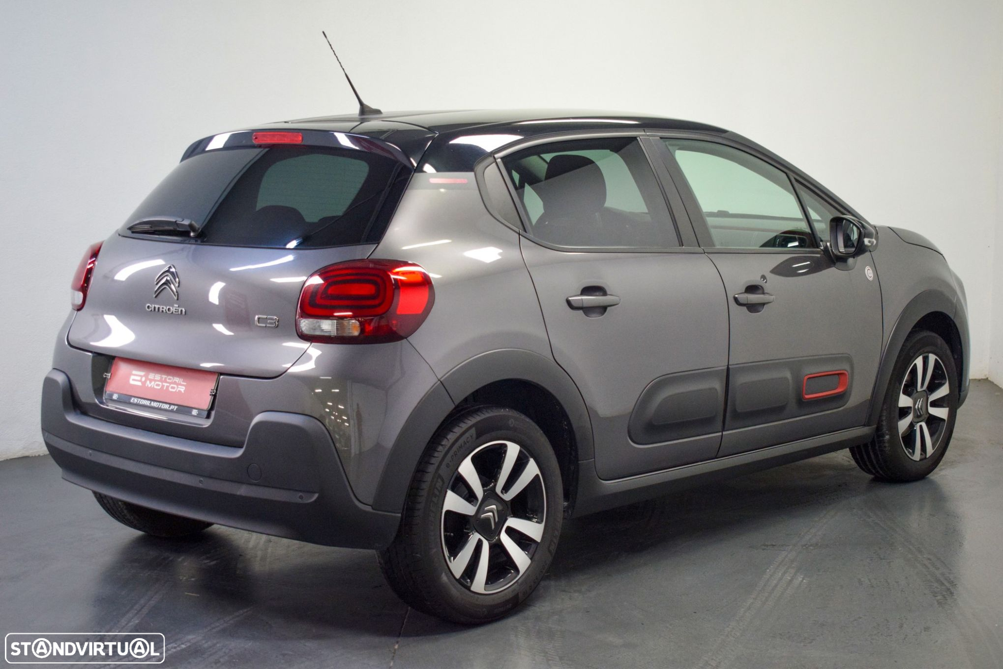 Citroën C3 1.2 PureTech Shine - 2