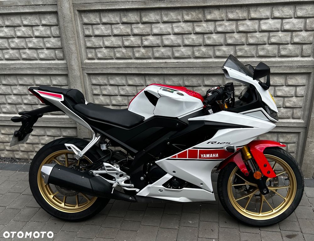 Yamaha YZF - 9