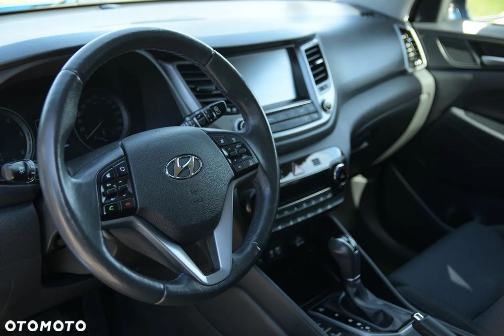 Hyundai Tucson blue 1.7 CRDi 2WD DCT Premium - 25
