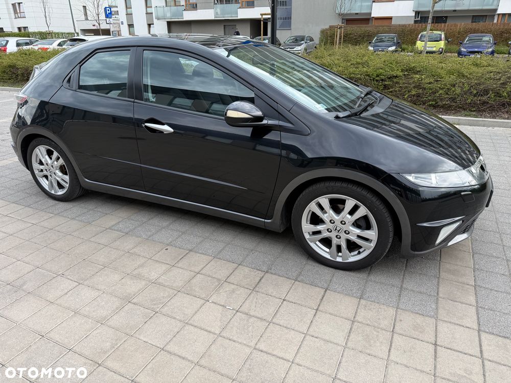 Honda Civic 1.8 Executive - 3