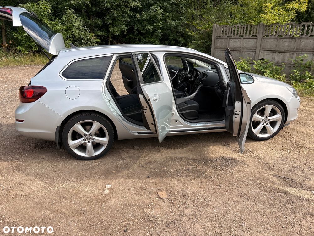 Opel Astra 1.6 T Executive - 4