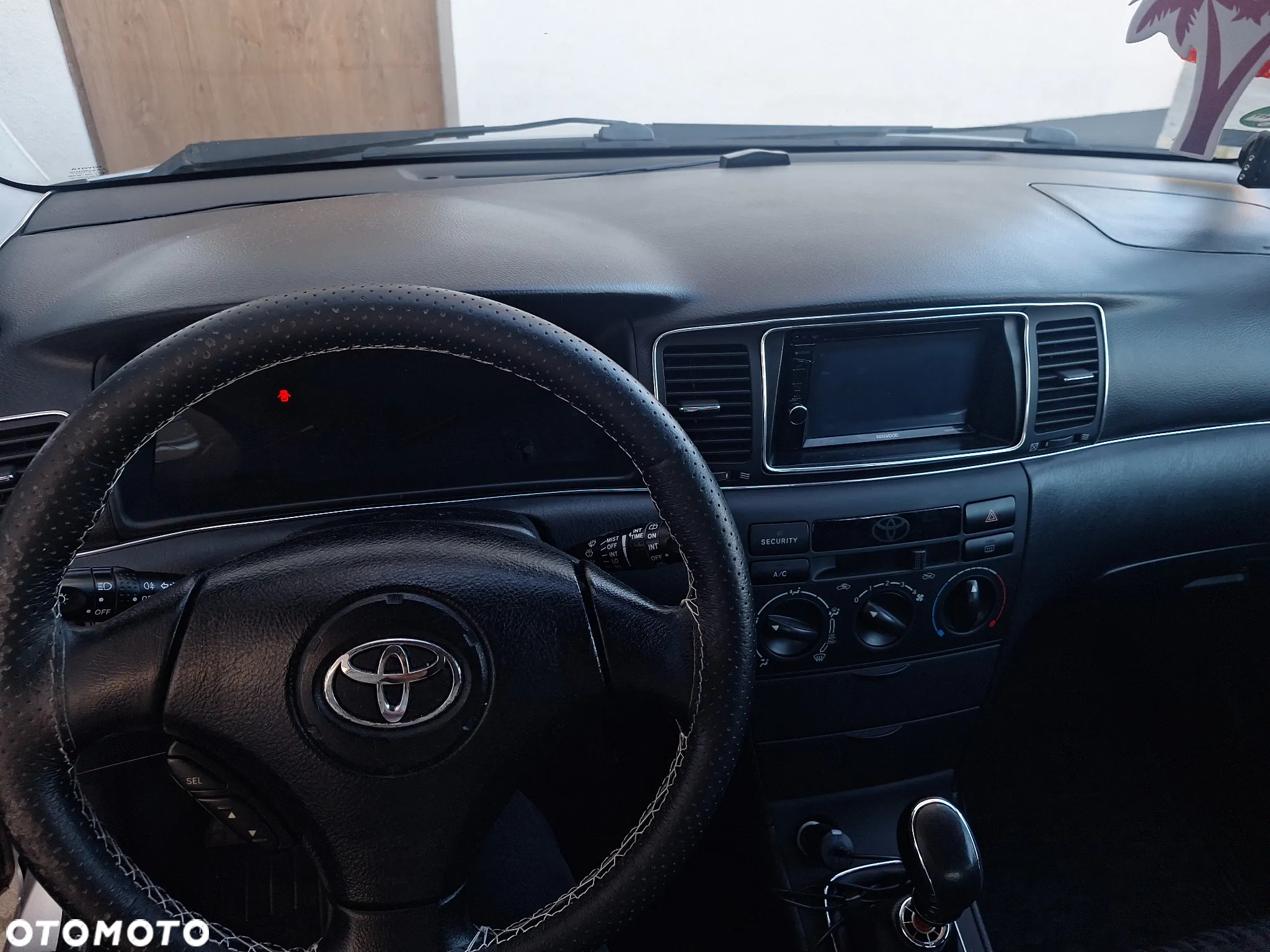 Toyota Corolla 1.6 VVT-i Luna - 8