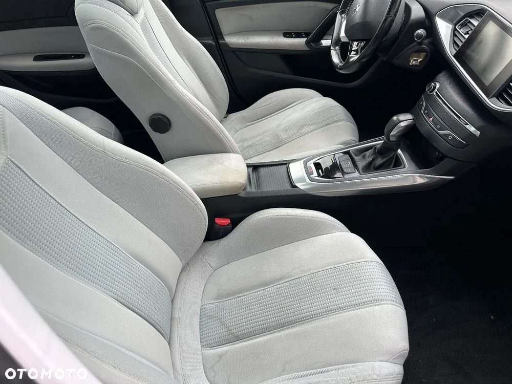 Peugeot 308 BlueHDi 150 EAT6 Stop & Start Allure - 14