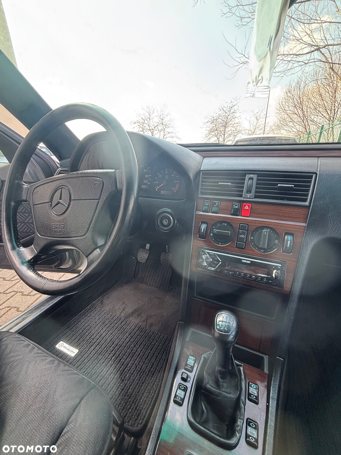 Mercedes-Benz Klasa C 220 D Elegance - 14