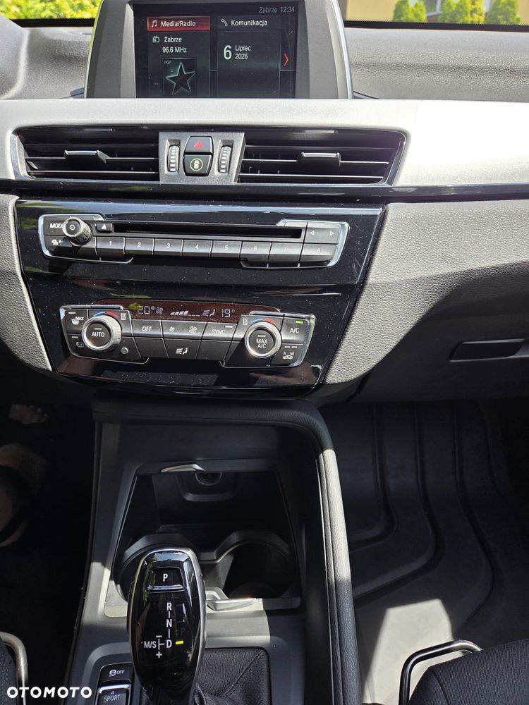 BMW X1 xDrive18d - 11