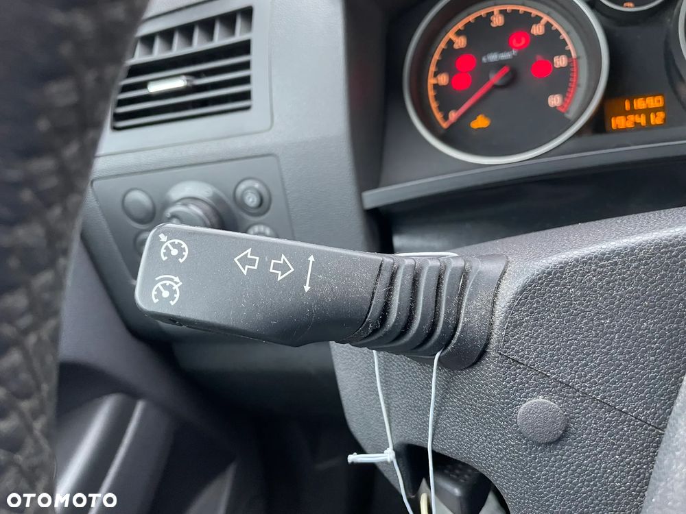 Opel Zafira 1.9 CDTI Navi - 40