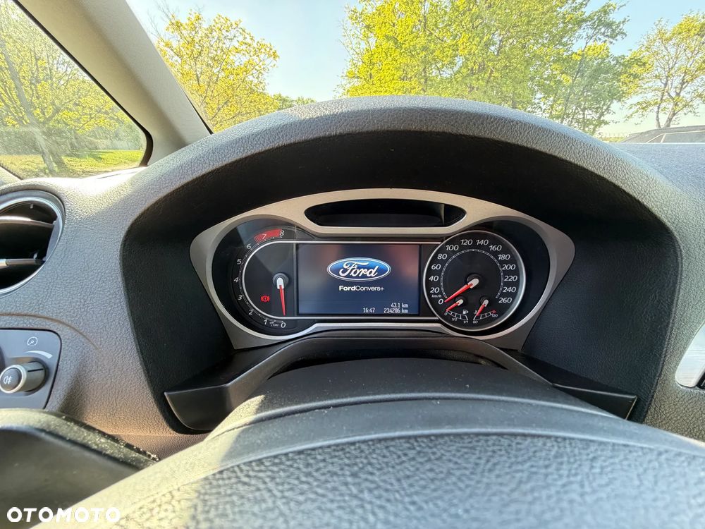 Ford Galaxy 2.0 EcoBoost Titanium - 33