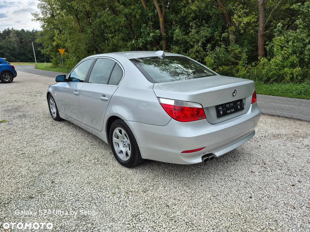 BMW Seria 5 523i - 7