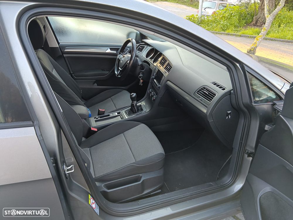 VW Golf Variant 1.6 TDi Confortline - 4