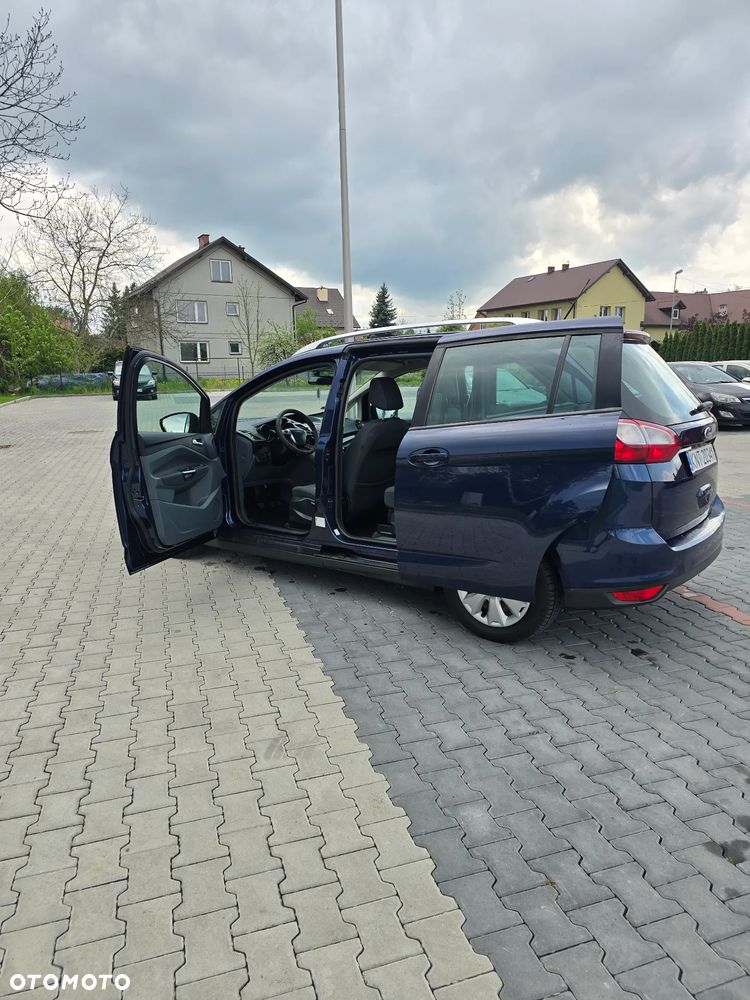 Ford Grand C-MAX - 21